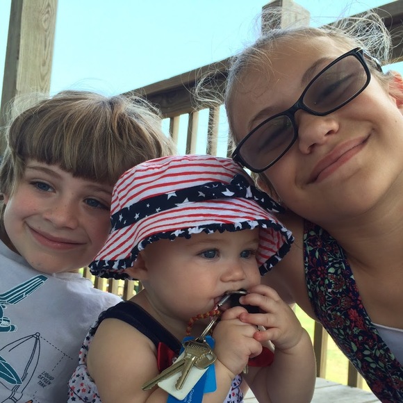 Meet your Posher, Liessa - Picture 1 of 1